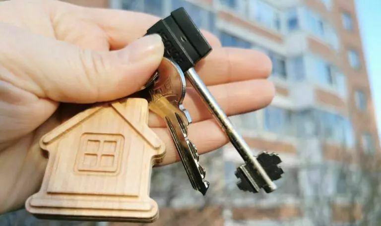 Молодые жены погибших участников СВО смогут получать соцвыплаты на покупку или строительство жилья в первую очередь