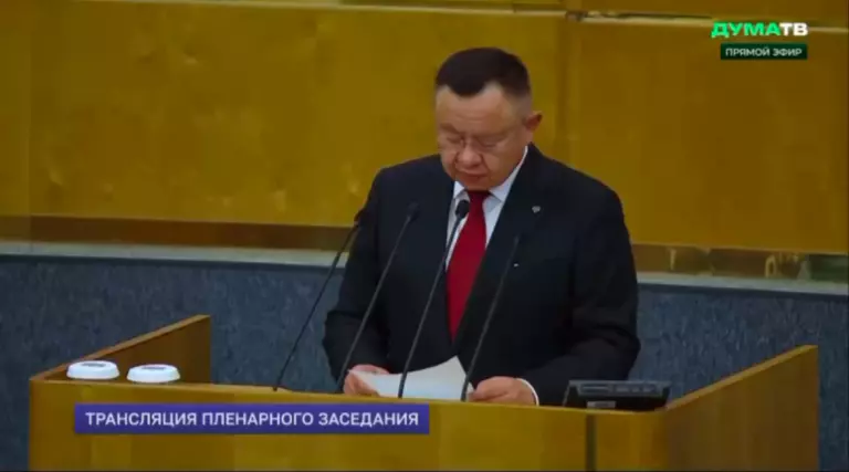 Выдача новых разрешений на строительство жилья в России на 1 июля за год снизилась на 24%, до 2,3 тыс., или 18 млн кв. м — глава Минстроя РФ Ирек Файзуллин