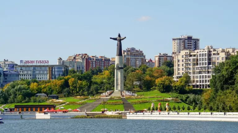 Обзор лучших районов Чебоксар для покупки и аренды квартиры