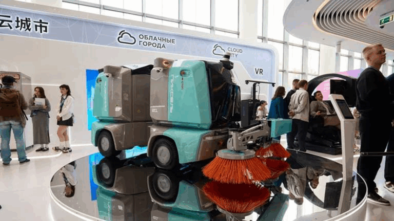 В России обновили знаменитого робота-уборщика «Пиксель»