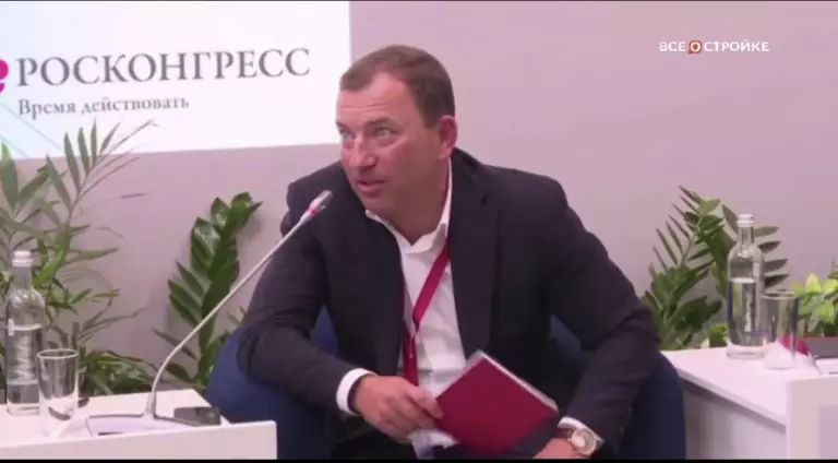 Управляющий партнёр по направлению «Регионы» ГК ФСК Алексей Алмазов рассказал на Урбан Хаб о ключевых проблемах при реализации девелоперских проектов в России