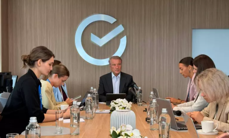 В Сбербанке ожидают снижение ключевой ставки к концу года до 14% — глава банка Герман Греф на ВЭФ