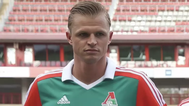 Дмитрий Тарасов купил новый особняк для жены и подарил семье пространство мечты