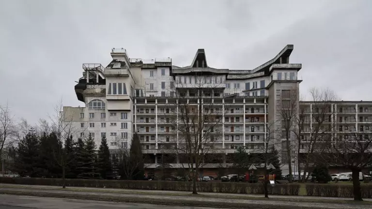 Панельный монстр в городе Ястшембе-Здруй