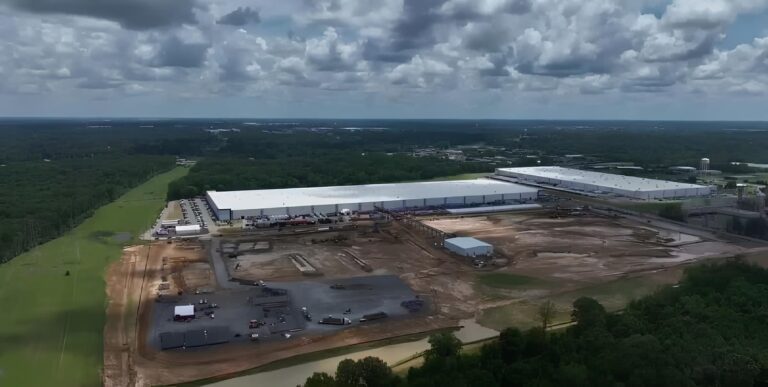 Илон Маск делает ставку на строительство новых центров ИИ стоимостью десятки миллиардов $