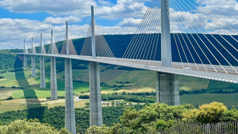 Мост Мийо над долиной Тар во Франции: как строился самый высокий автомобильный мост в мире