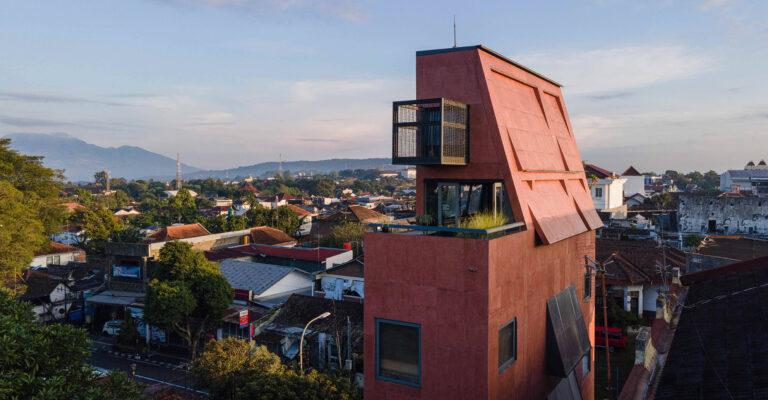 Где находится самый узкий отель в мире и зачем он нужен