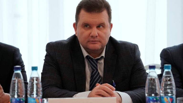 У бывшего замглавы Ростехнадзора Дмитрия Фролова изъяли 40 объектов недвижимости, автомобили и акции на 1,6 млрд рублей