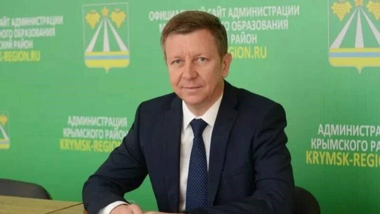 Геленджикский суд изъял у экс-главы района Сергея Леся и нескольких его родственников имущество на 70 млн рублей