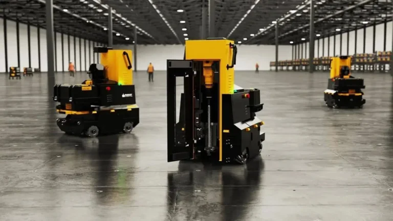 Американская DEWALT совместно с August Robotics создали первого в мире робота, рассчитанного на работу в составе «роя» и предназначенного для бурения бетона