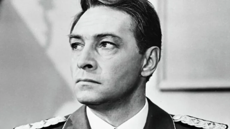 Где жил Штирлиц — Вячеслав Тихонов — и что можно увидеть в музее его имени в Подмосковье, в Павловском Посаде