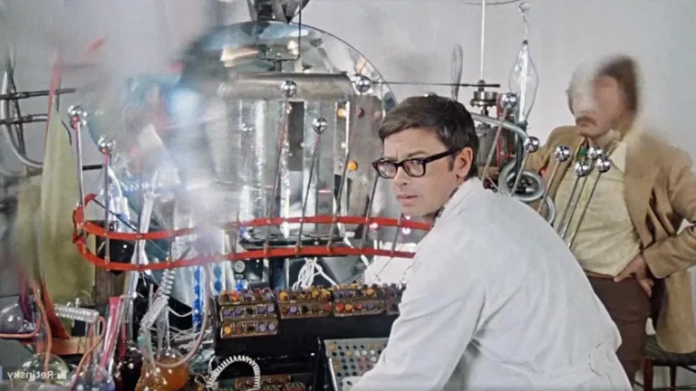 Где жил Шурик: дом изобретателя машины времени и самый узнаваемый адрес советского кино «Иван Васильевич меняет профессию»