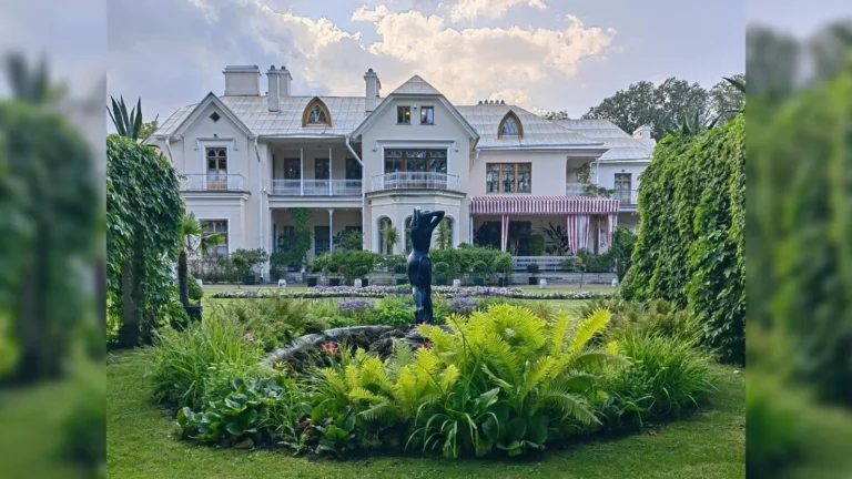 Где находится дача императора Александра II, или Фермерский дворец в Петергофе