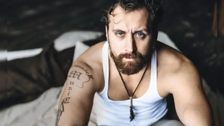 Как успешный актер Данила Якушев сбежал из Москвы в деревню, или почему звезда «Филина» выбрал мастерскую вместо столицы