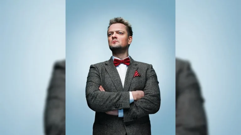 Где живет Александр Пушной: необычный интерьер дома ведущего «Галилео» с научным характером