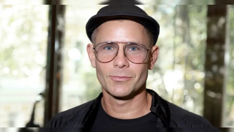 Где живет Митя Фомин на Фрунзенской набережной Москвы — редкий пример грамотной реконструкции «сталинки»