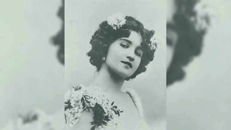 Где жила балерина Вера Трефилова в Петербурге: расследование по старой фотографии, которая привела к особняку в стиле модерн 