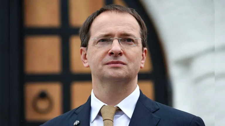 Где живет Владимир Мединский: от советской «сталинки» до квартиры в престижном квартале Москвы