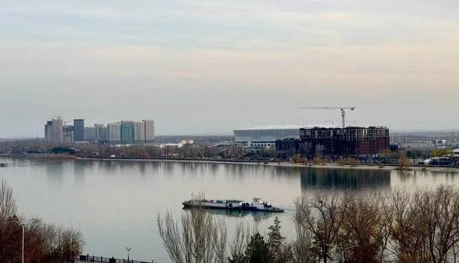 Первый замгубернатора не оценил стройку апарт-отеля перед «Ростов Ареной»