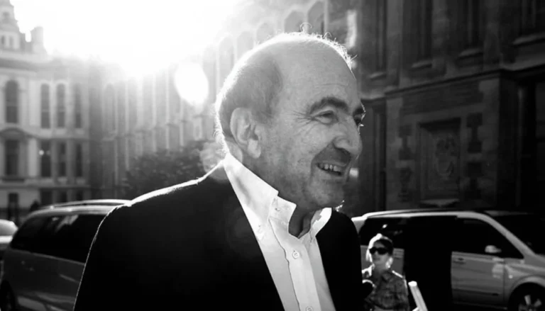 Особняк «Лебединое озеро» под Лондоном снова продают: роскошный дом, где умер Борис Березовский, выставлен за 20 млн фунтов стерлингов