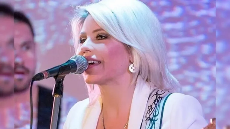 Квартира Анастасии Макаревич в Москве: уют, творчество и семейные традиции в интерьере звезды