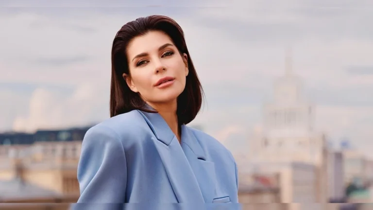 Где живет актриса Екатерина Волкова: квартира, в которой классика встречается с неожиданными решениями