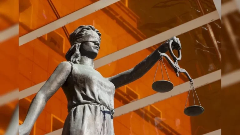 Судья и «серый» риэлторский бизнес: как арбитражный служитель в Ивановской области оформлял десятки квартир и сдавал их посуточно