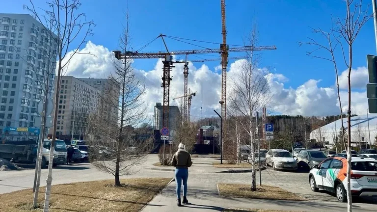 Федеральные vs татарстанские девелоперы: кто выигрывает в борьбе за покупателя в Казани?