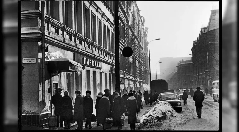 Как строилась легендарная пирожковая в Москве на Рождественке, куда шли за «тем самым вкусом» и почему ее закрыли