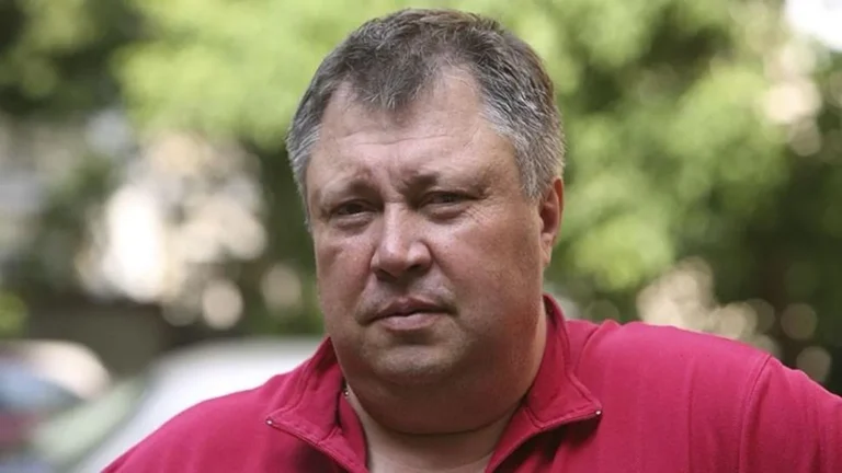 Секреты звездной недвижимости: где живет Сергей Степанченко и как выглядят его квартира в центре Москвы и дом в Подмосковье