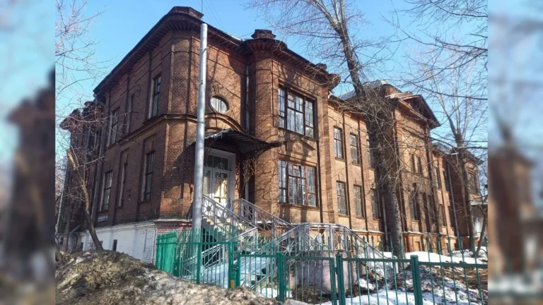 Заброшенный шедевр модерна и Москва: что скрывает легендарная больница на Преображенском Валу и почему ее до сих пор не спасли