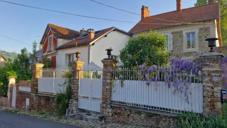 Как выглядят дачи пенсионеров во Франции, и почему их участки смотрятся дороже элитных коттеджей