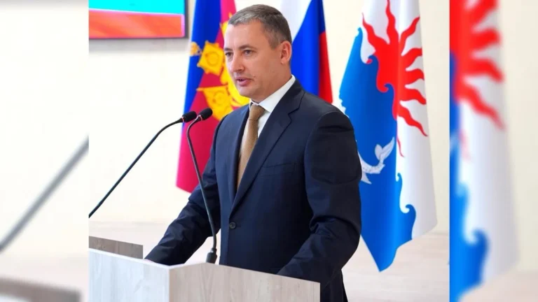 Скандал в Краснодарском крае, в Приморско-Ахтарске: почему у мэра Максима Бондаренко, засудившего пенсионерку за клевету, отбирают имущество на 250 млн рублей