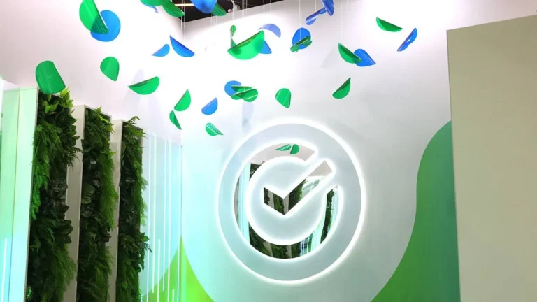 Сбербанк объединит свои нефинансовые IT-активы, включая SaaS-платформу для управления жилой недвижимостью Dоma.аi, под новым брендом «Сбер2В»