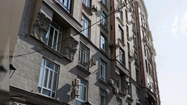 Квартира в центре Москвы дешевле новостройки в «спальнике»? ТОП лотов от 13,5 млн рублей, которые сейчас продают на городских торгах 