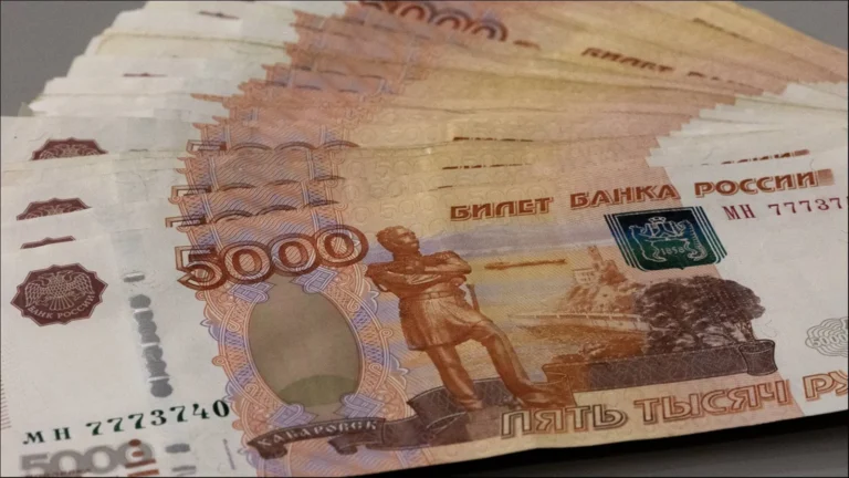 В России разрешили полностью аннулировать просроченные кредиты до 10 млн рублей тем, кто подписал контракт с Минобороны РФ с 1 мая