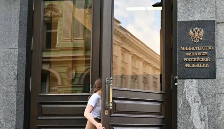 Минфин хочет исключить повторную выдачу льготного кредита по семейной ипотеке, если у заемщика уже есть заем, оформленный до декабря 2023 года