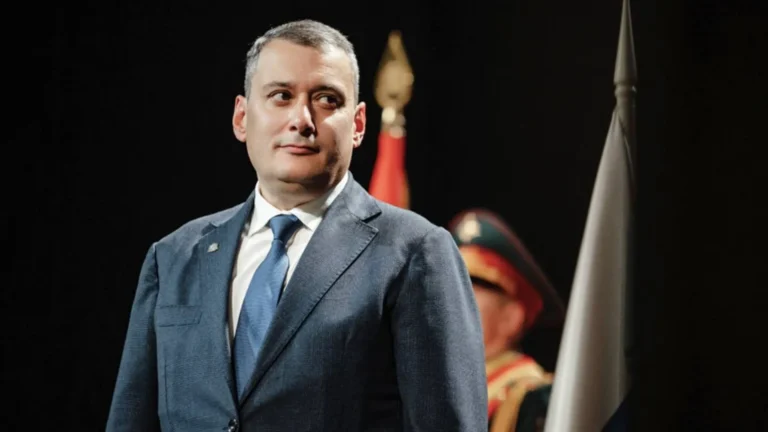 Губернатор Курской области Александр Хинштейн предложил списывать военную ипотеку семьям погибших в зоне контртеррористической операции (КТО)