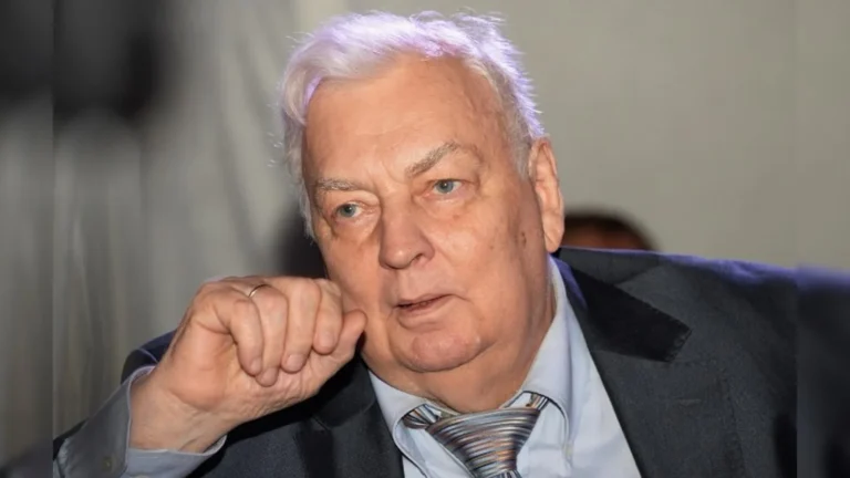 Почему дочь Михаила Державина отказалась от 16 миллионов рублей: квартира на Арбате, подмосковная дача и история семьи, которая удивила всю страну