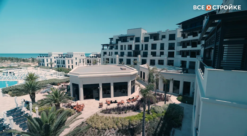 Апарт-отель Sea Breeze The Grand