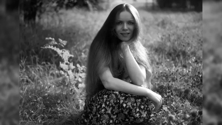 Где живет Валентина Теличкина: дом, который строили более 30 лет, стал настоящей семейной усадьбой