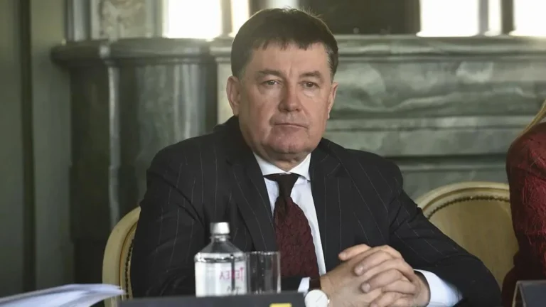 Суд конфисковал недвижимость на 9 миллиардов: почему у экс-судьи Виктора Момотова изъяли почти 100 объектов по всей России