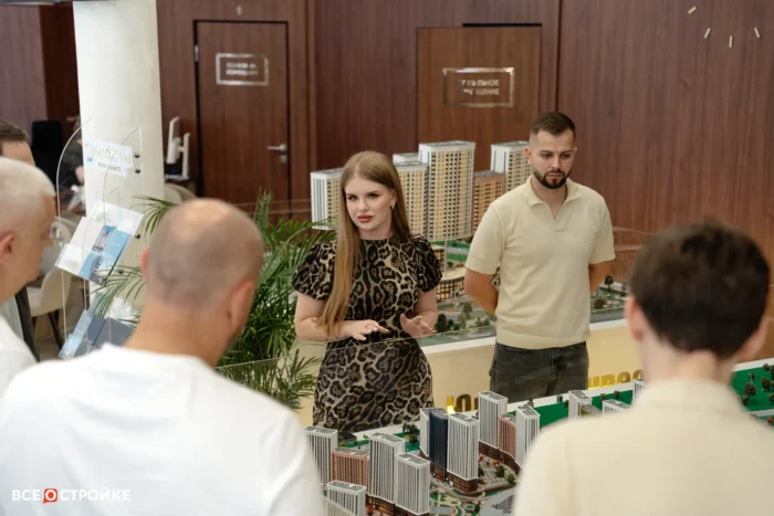 Енина Татьяна Романовна директор по маркетингу ГК «ЮгСтройИнвест» «ЮгСтройИнвест» офис продаж «Левобережье» ЖК «Сияние» DARS Дмитрий Александрович Рябов