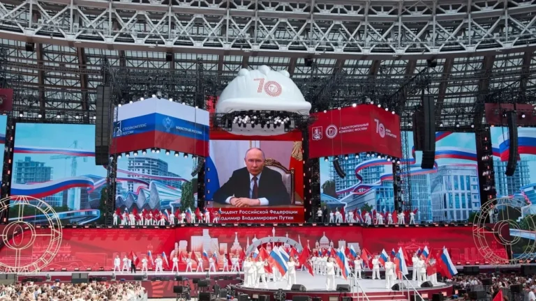 День строителя — 2026 в Москве: как прошло 70-летие праздника в «Лужниках»