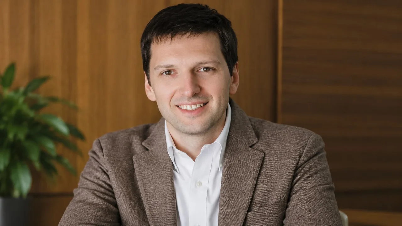 Юров Юрий Владимирович основатель и генеральный директор ДК «Мармакс» Юров Юрий Владимирович основатель и генеральный директор ДК «Мармакс» фото