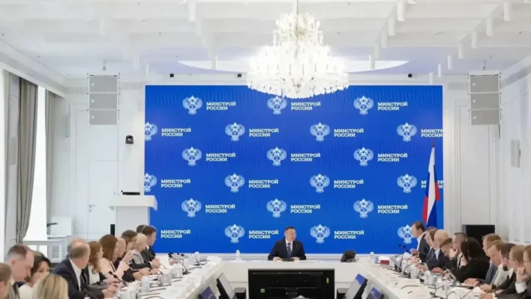 Стройка переходит банкам