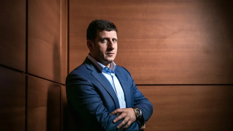 Исай Захаряев: биография предпринимателя, который создал и развивал Sezar Group, пришел в «Москва-Сити» и занялся большой промышленностью