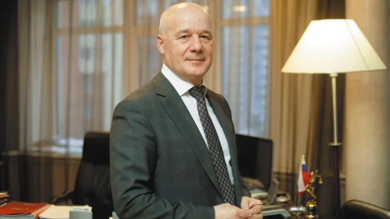 Беслан Берсиров: биография основателя ГК «ТРЕСТ» — от аспирантуры до большого бизнеса