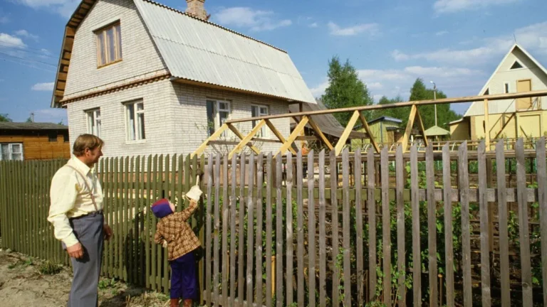 Нормы расположения построек на участке, из-за которых можно оказаться в суде