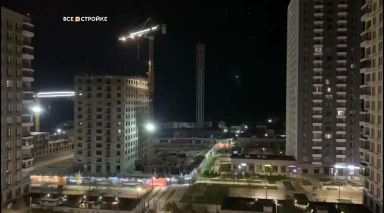 В башенный кран на стройке ЖК «Барса» от ГК ТОЧНО в Новороссийске прилетел беспилотник